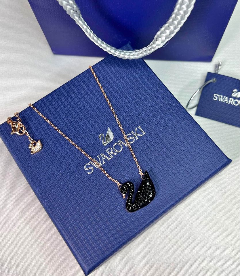 Swarovski Iconic Swan Black Swan Necklace + Gift Kit
