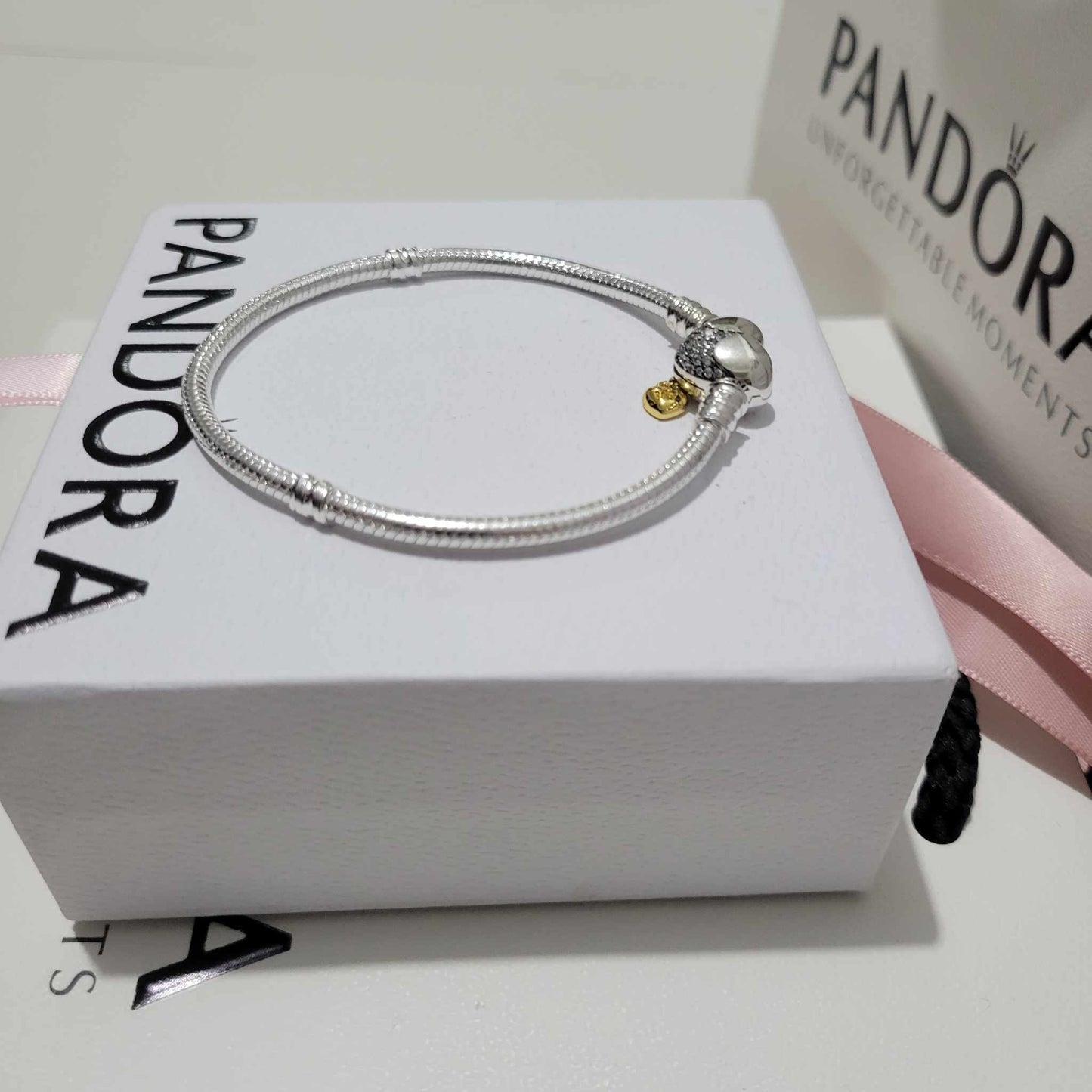 PANDORA MOMENTS DISNEY HEART BRACELET + GIFT KIT