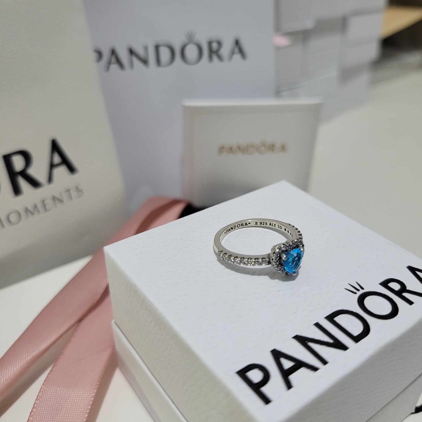 ANILLO PANDORA PROMESA CORAZON ELEVADO AZUL + KIT DE REGALO