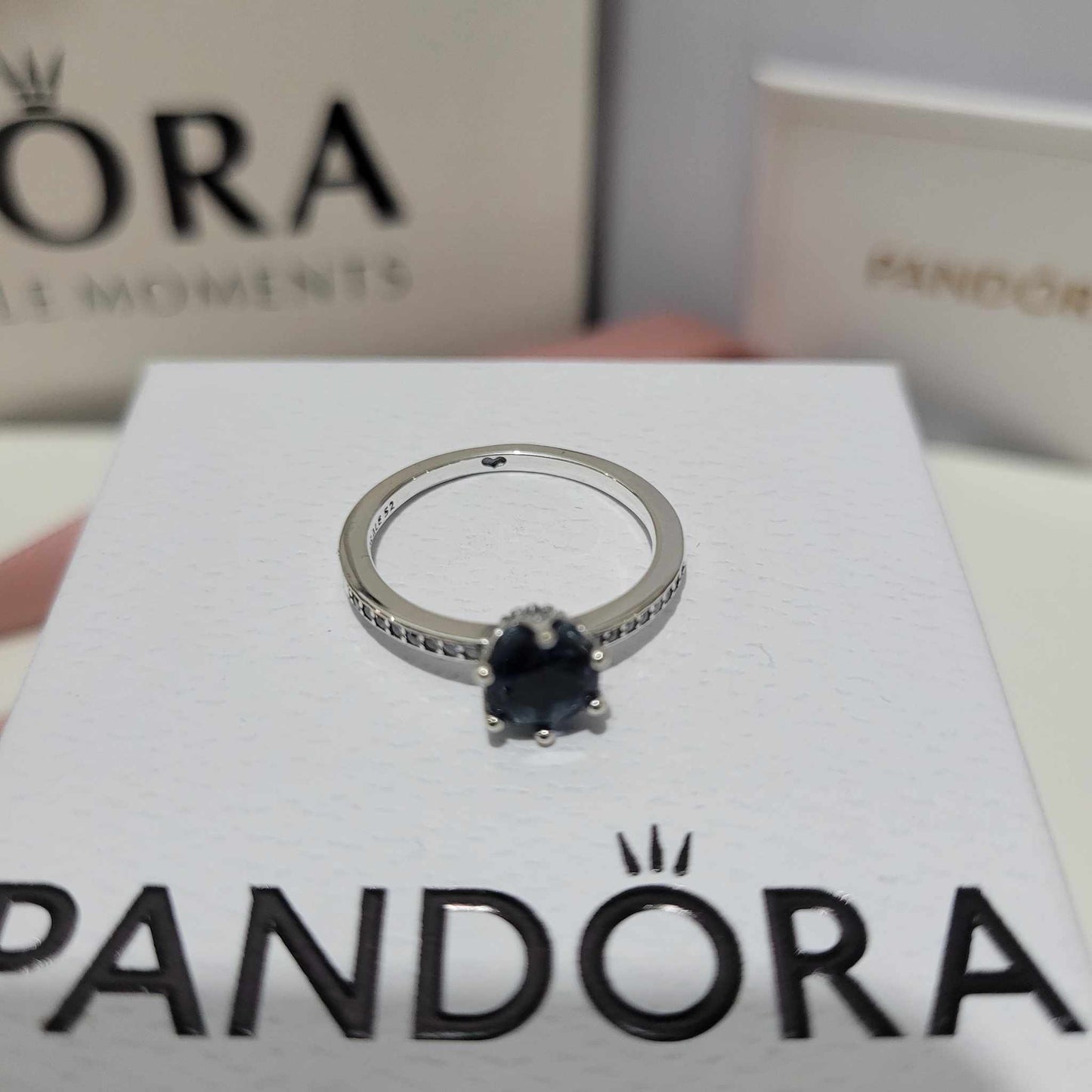 Anillo Pandora Corona Deslumbrante Azul Incluye Kit De Regalo