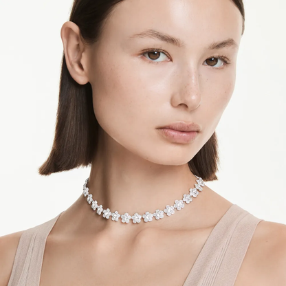SET CONJUNTO COLLAR + PULSERA + ARETES SWAROVSKI ARIANA GRANDE FLORES BLANCAS ZOCALO ONLINE