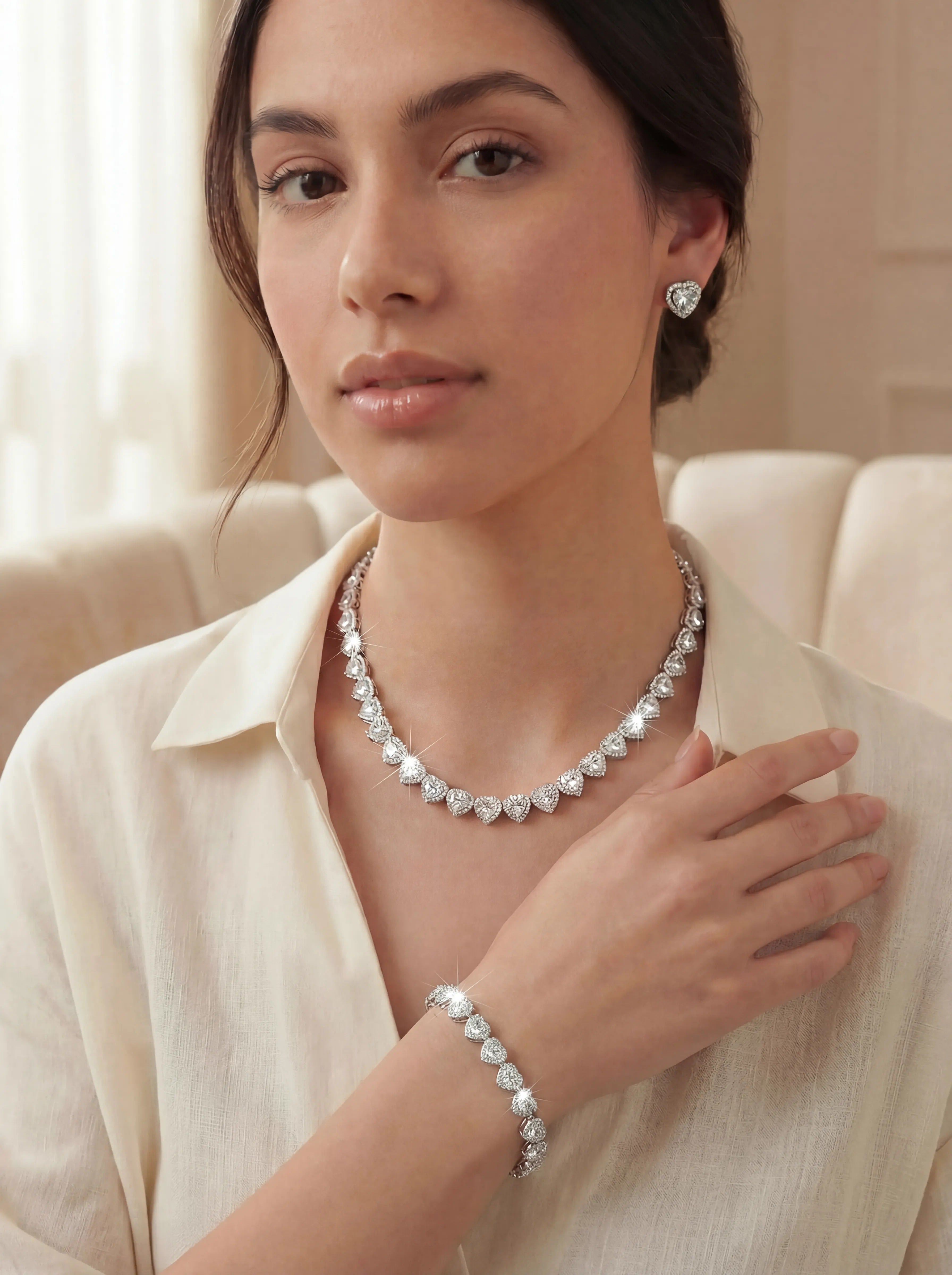 SET CONJUNTO COLLAR + PULSERA + ARETES SWAROVSKI ARIANA GRANDE CORAZONES ZOCALO ONLINE