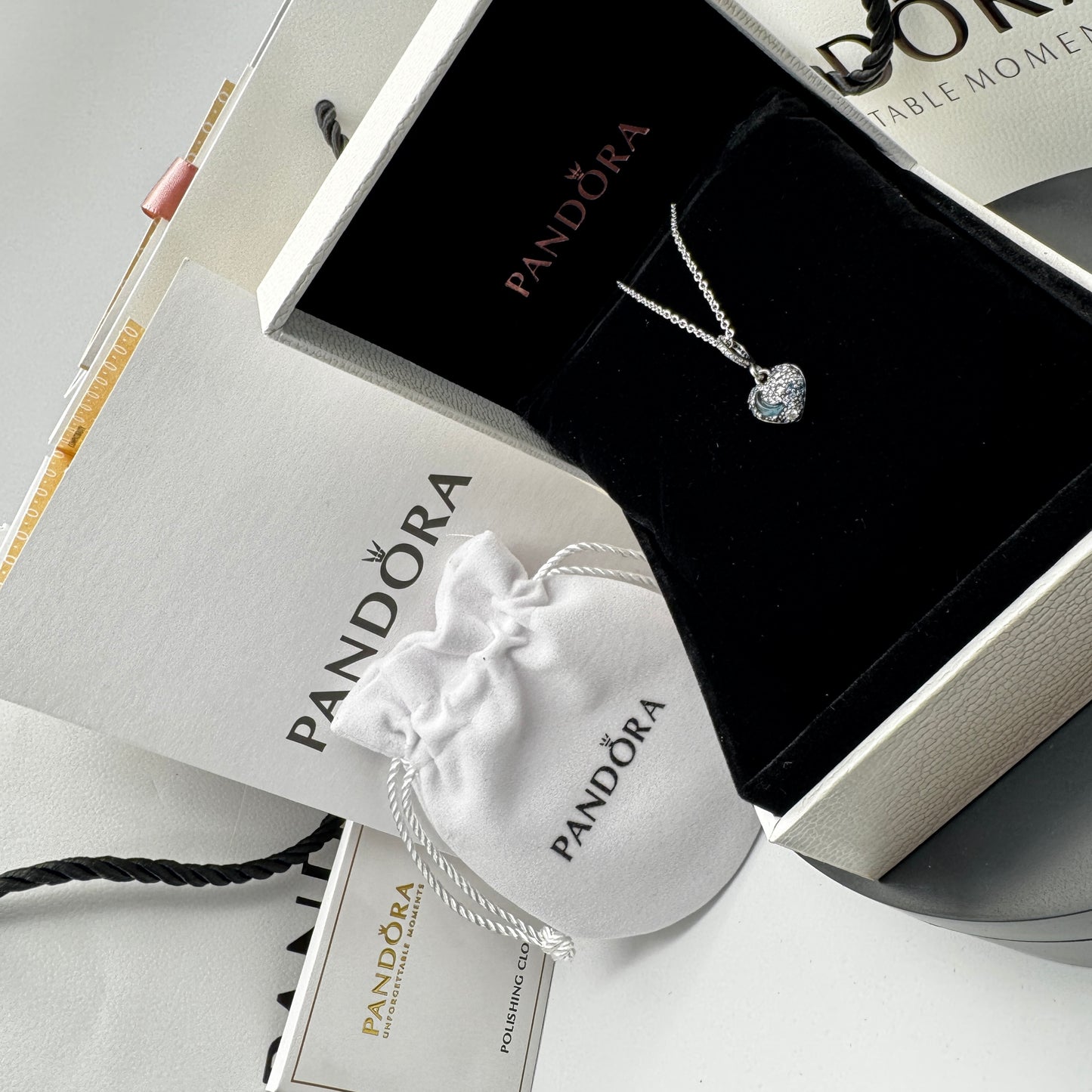 COLLAR SPARKLING BLUE MOON PANDORA + KIT DE REGALO