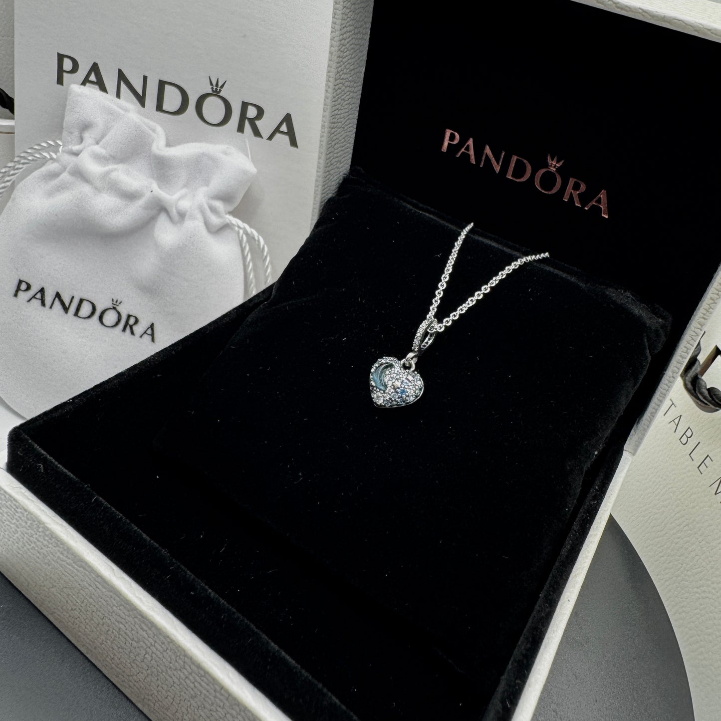 COLLAR SPARKLING BLUE MOON PANDORA + KIT DE REGALO