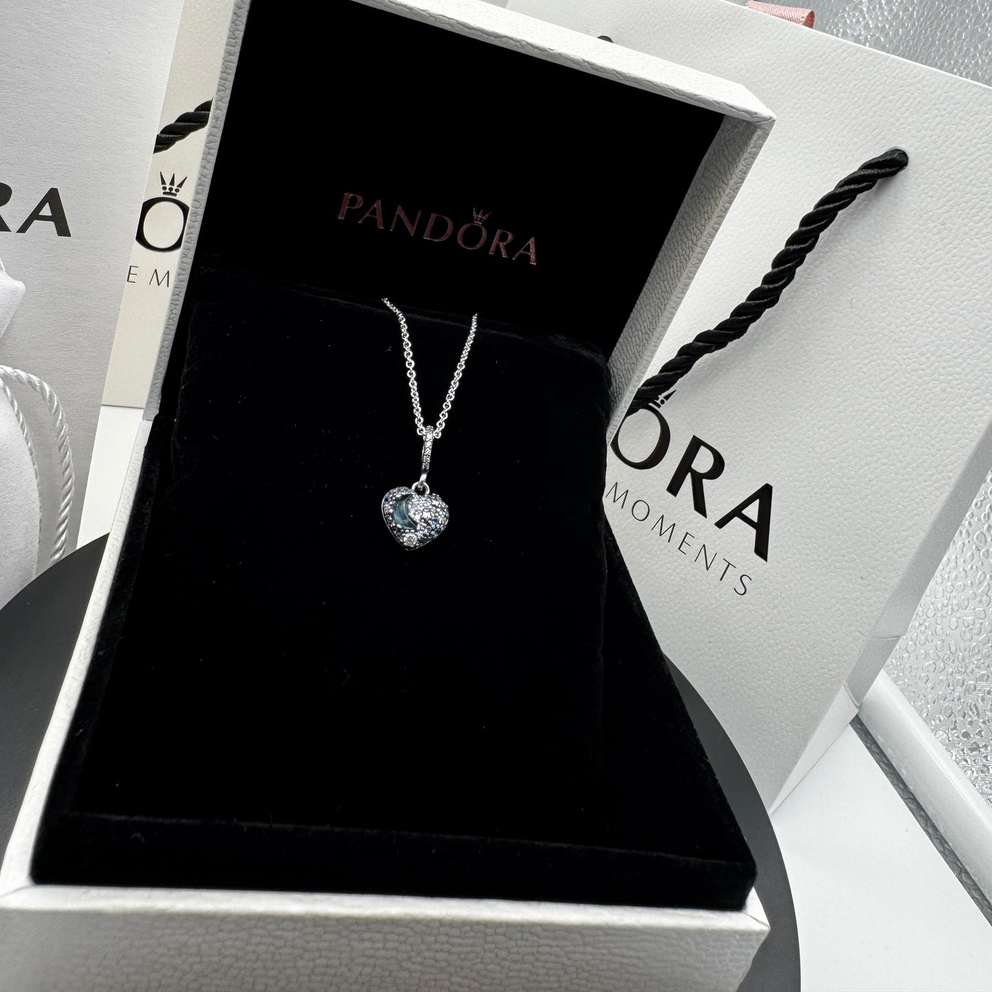 COLLAR SPARKLING BLUE MOON PANDORA + KIT DE REGALO