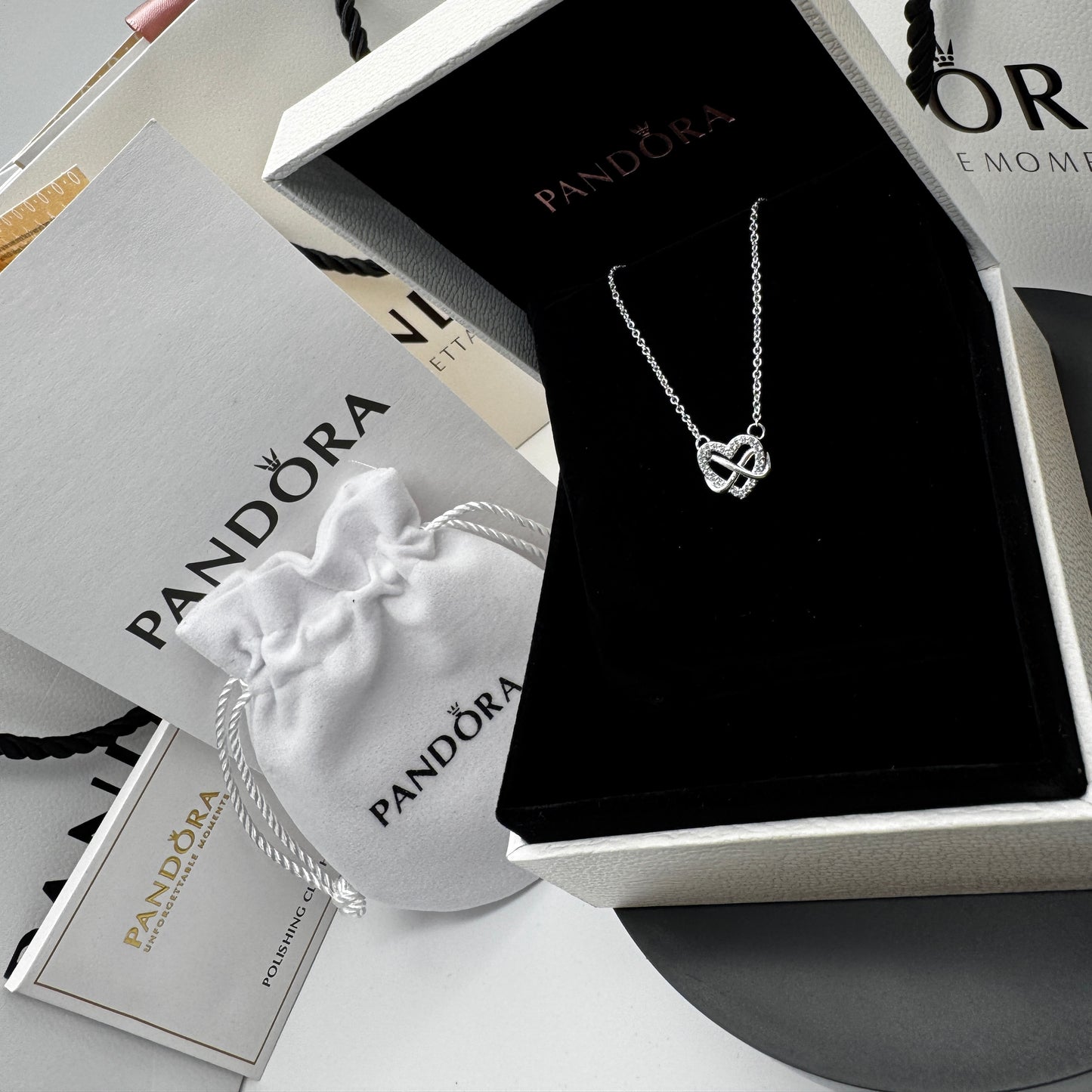 COLLAR CORAZON INFINITO PANDORA PLATA .925 + KIT DE REGALO