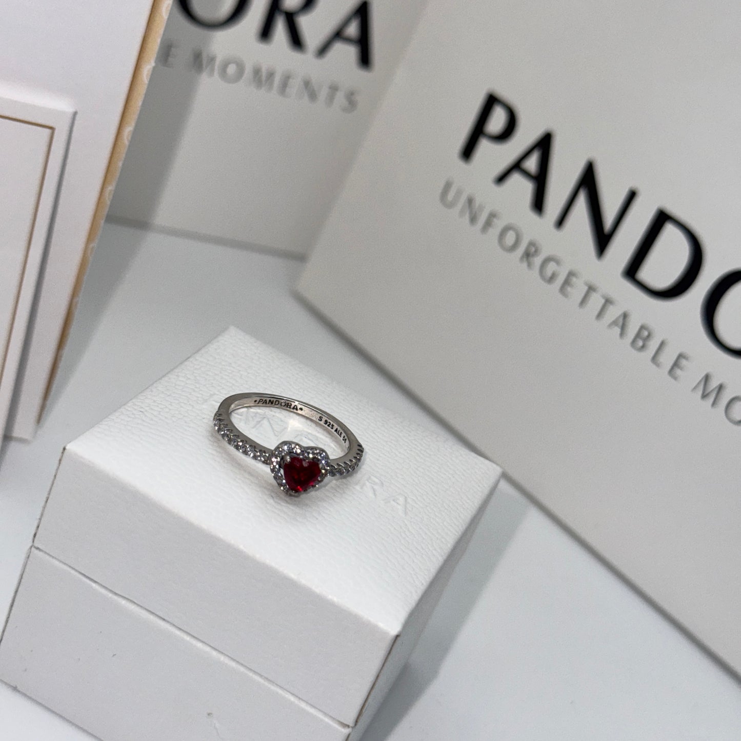 PANDORA RAISED HEART RED RING + GIFT KIT 