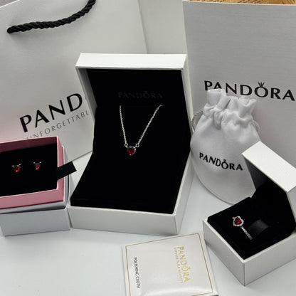 SET CONJUNTO COLLAR + ANILLO + ARETE CORAZÓN ELEVADO ROJO PANDORA